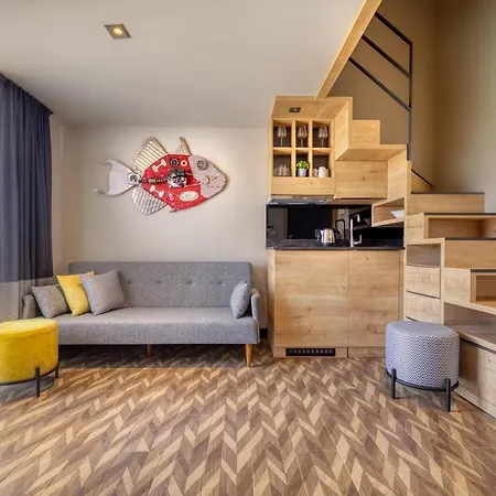 Trend Cycle Apartahotel 4*