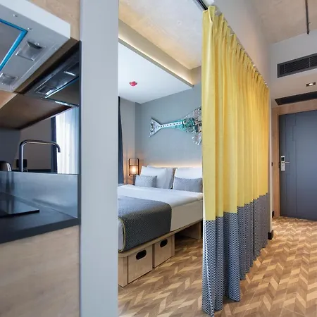 Trend Cycle Apartahotel 4*