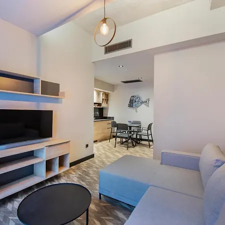 Trend Cycle Aparthotel