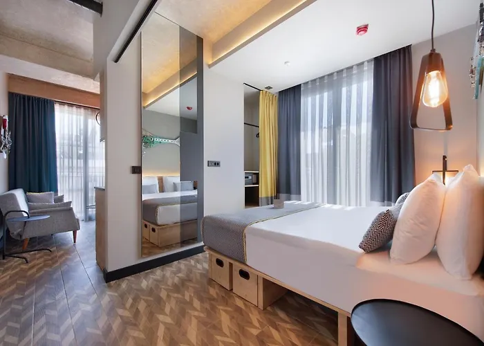 מלון דירות Trend Cycle 4*